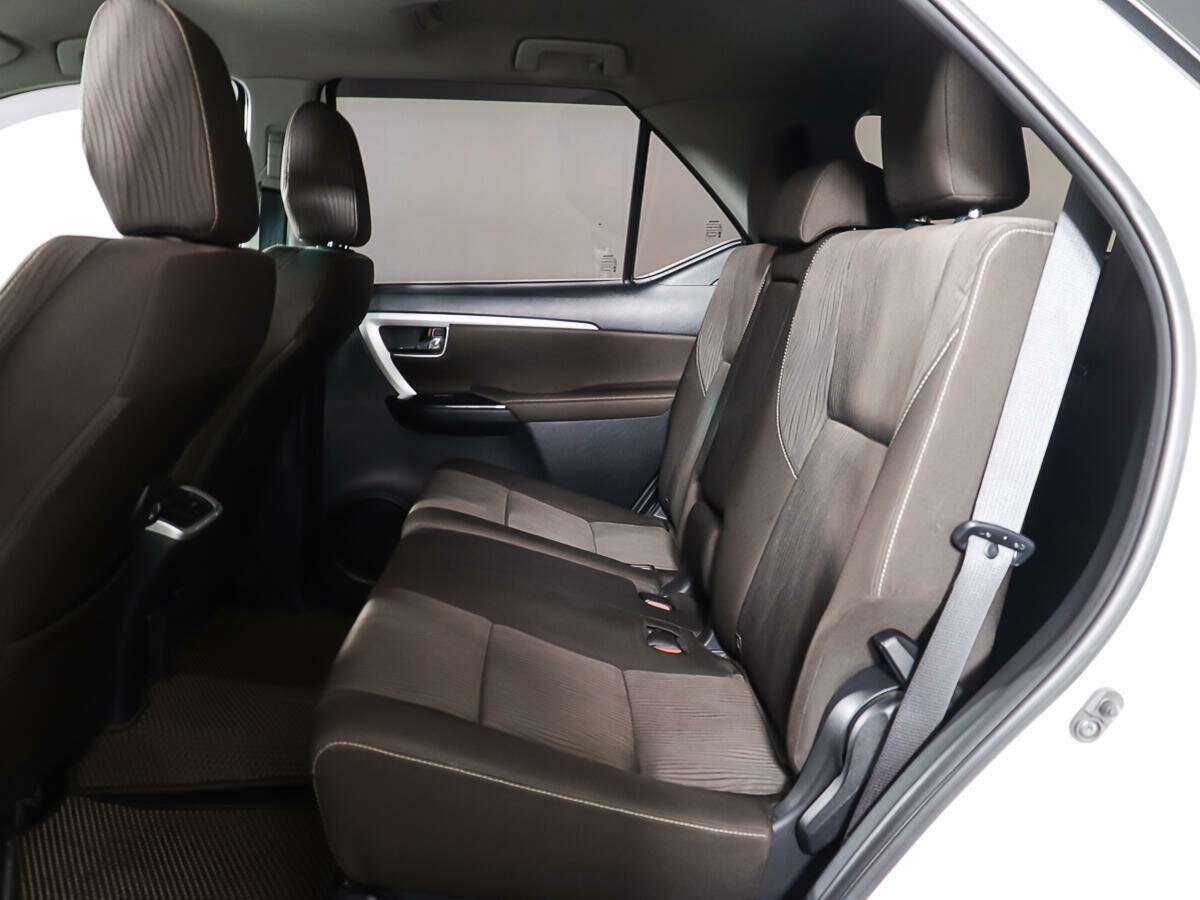 Toyota Fortuner, 2017 Фото №9