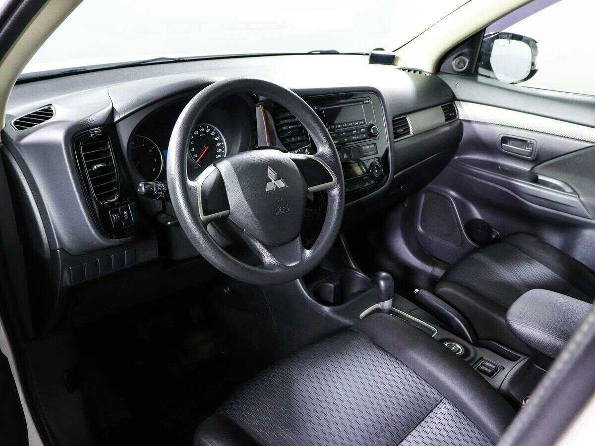Mitsubishi Outlander, 2012 Фото №12