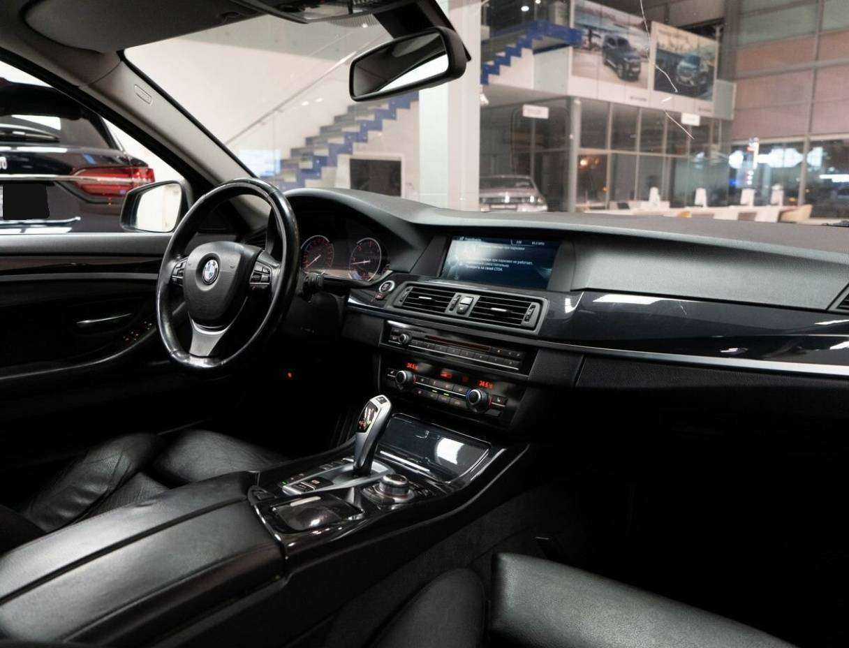 BMW 5 серии 530d xDrive, 2013 Фото №19