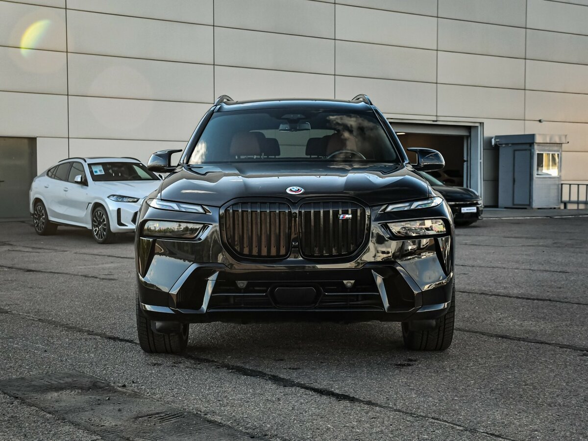 BMW X7 M60i I (G07) Рестайлинг, 2022 Фото №2