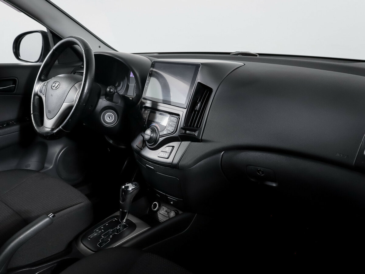 Hyundai i30 I Рестайлинг, 2010 Фото №7