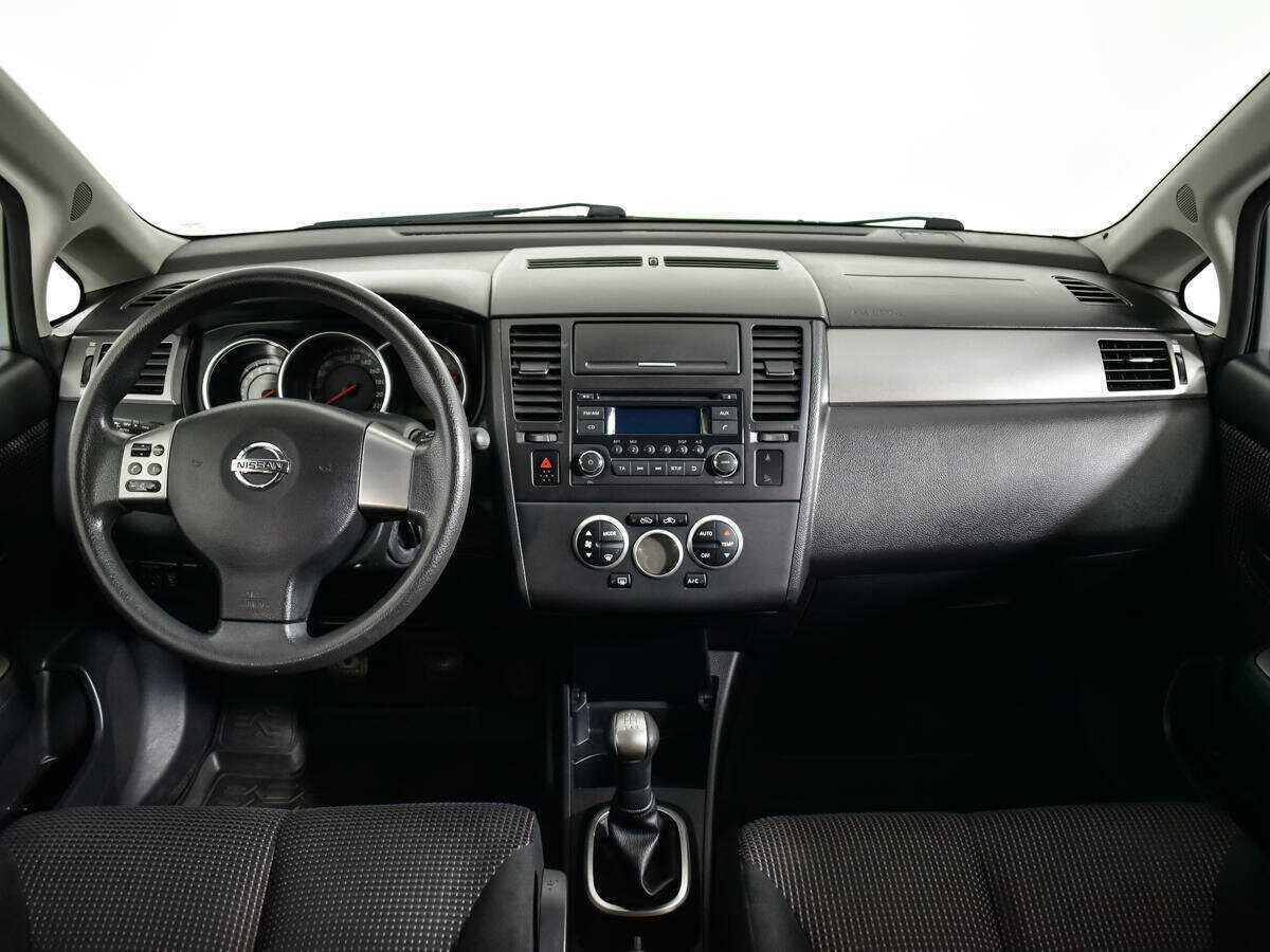 Nissan Tiida, 2013 Фото №12