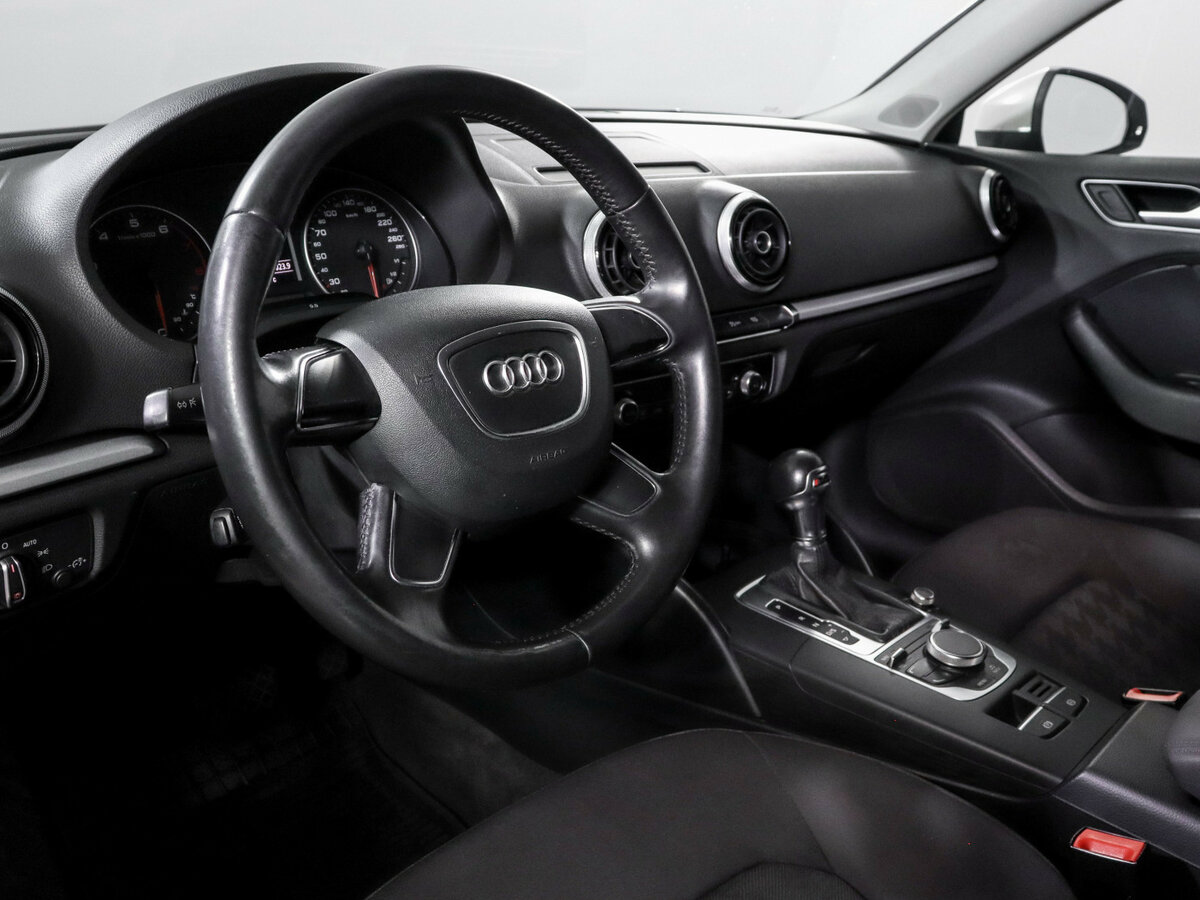 Audi A3 Sportback III (8V), 2013 Фото №12