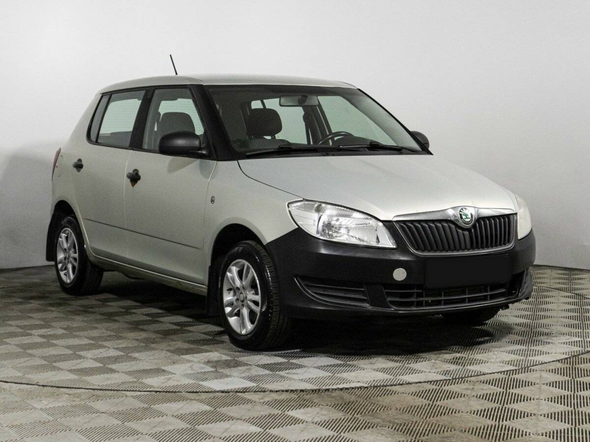 Skoda Fabia, 2011 Фото №3