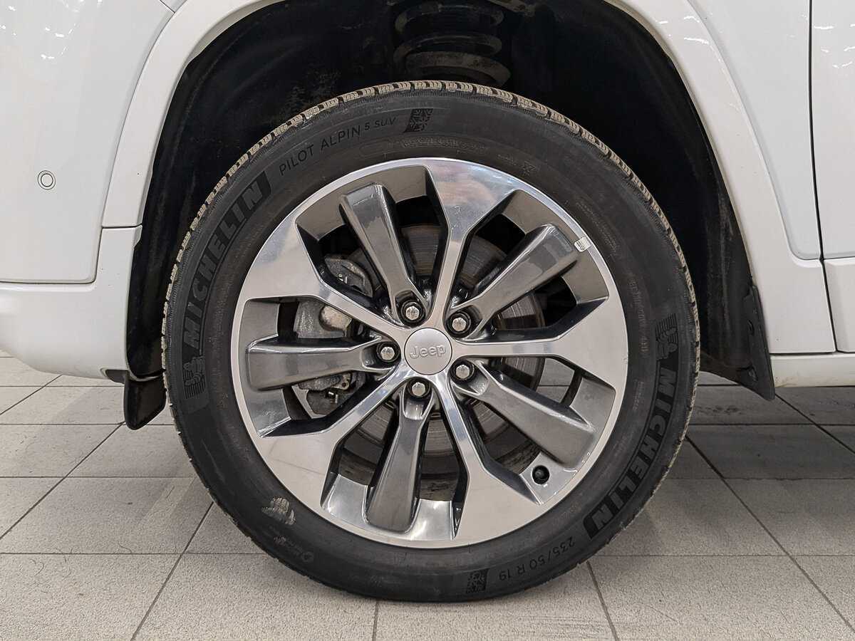 Jeep Cherokee, 2019 Фото №12