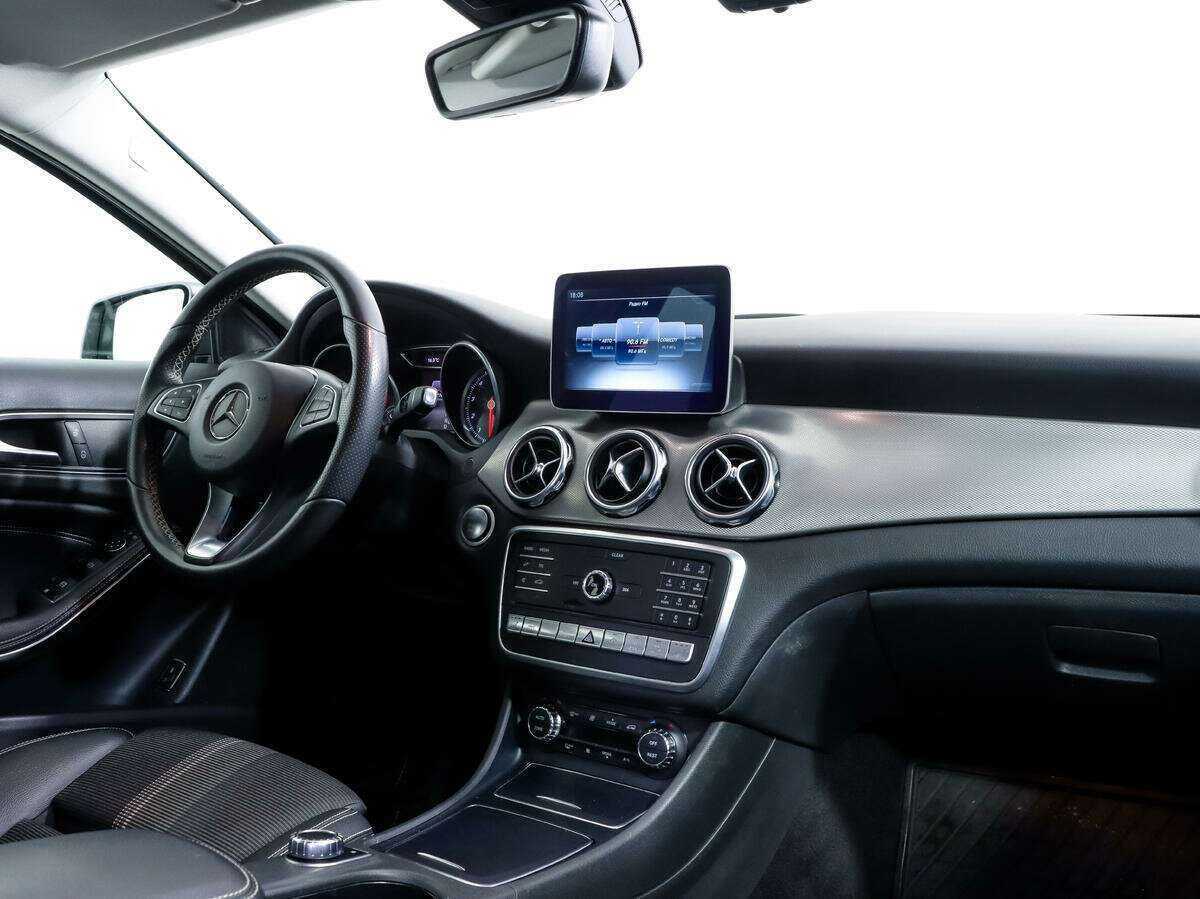 Mercedes-Benz GLA 250, 2017 Фото №7