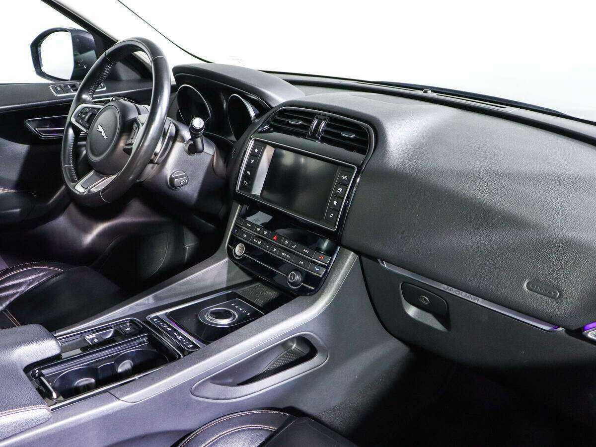 Jaguar F-Pace, 2018 Фото №8