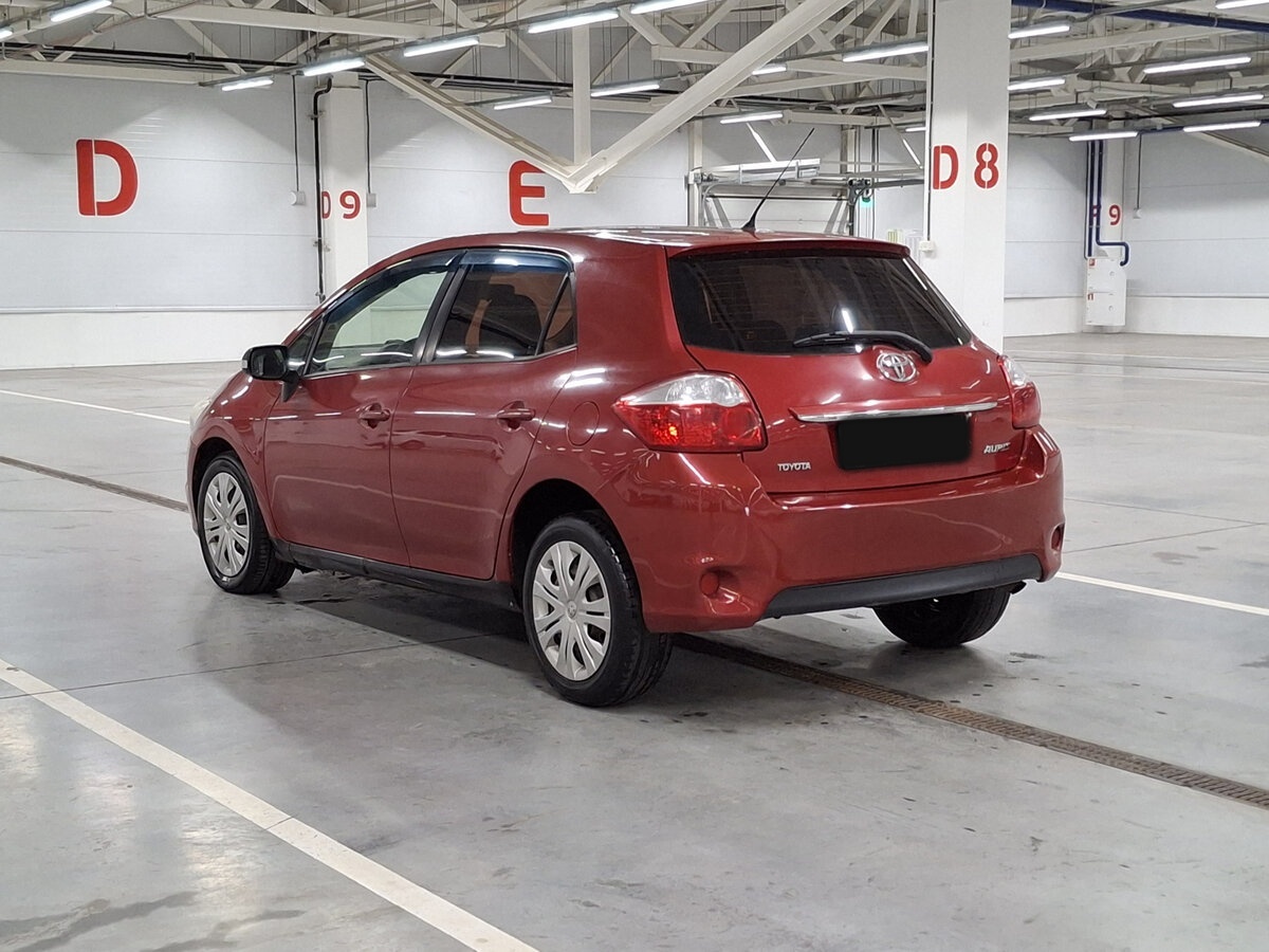 Toyota Auris I Рестайлинг, 2010 Фото №7