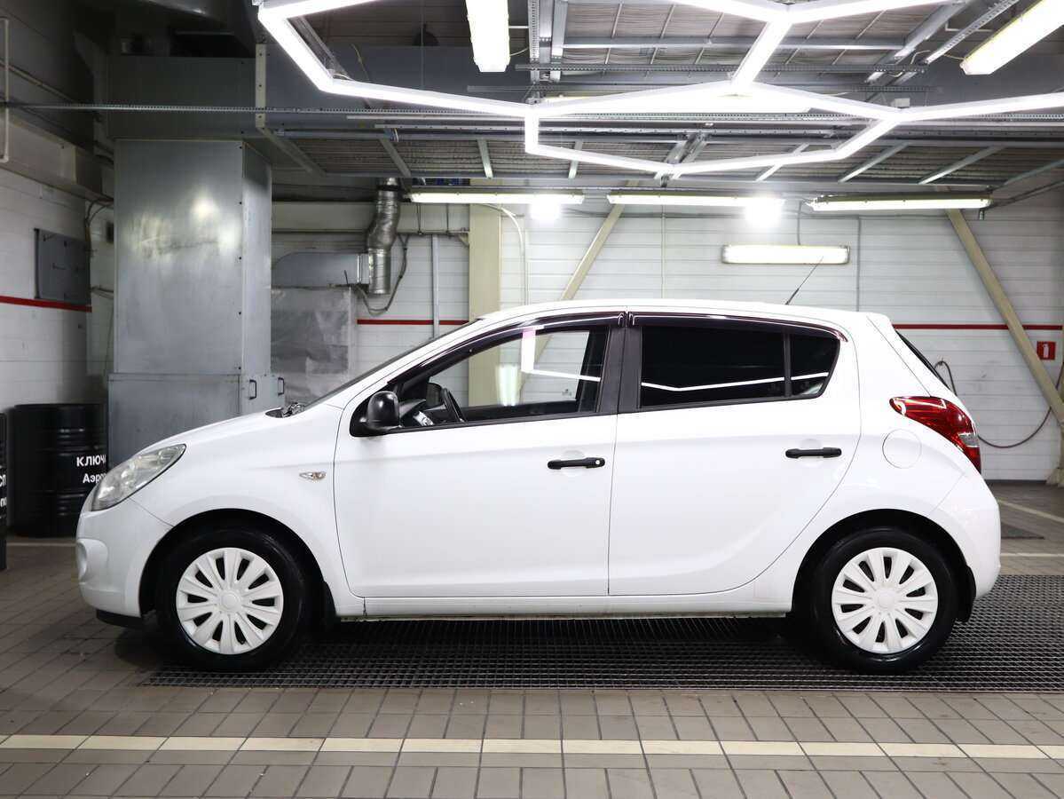 Hyundai i20, 2010 Фото №5