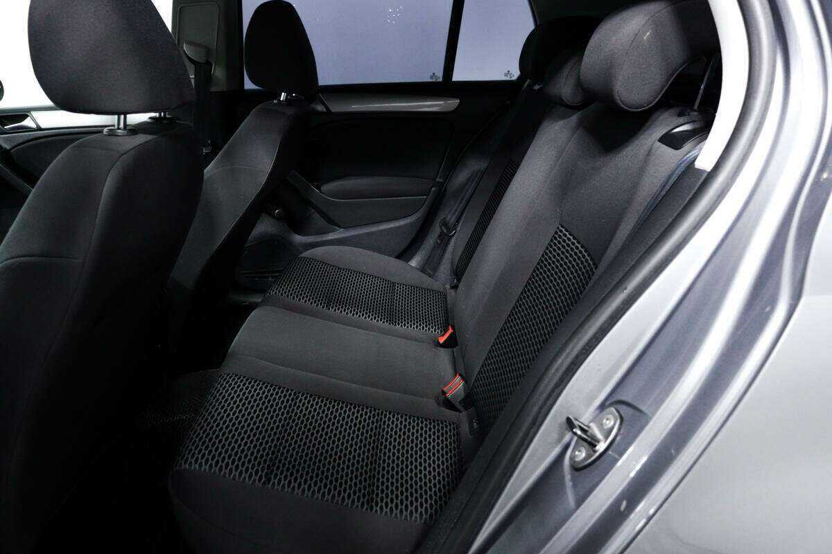 Volkswagen Golf, 2010 Фото №11