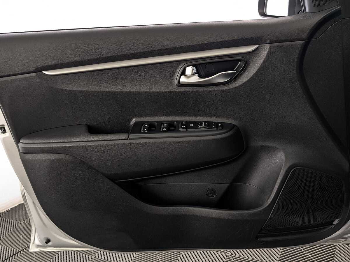 Kia Rio X, 2020 Фото №19