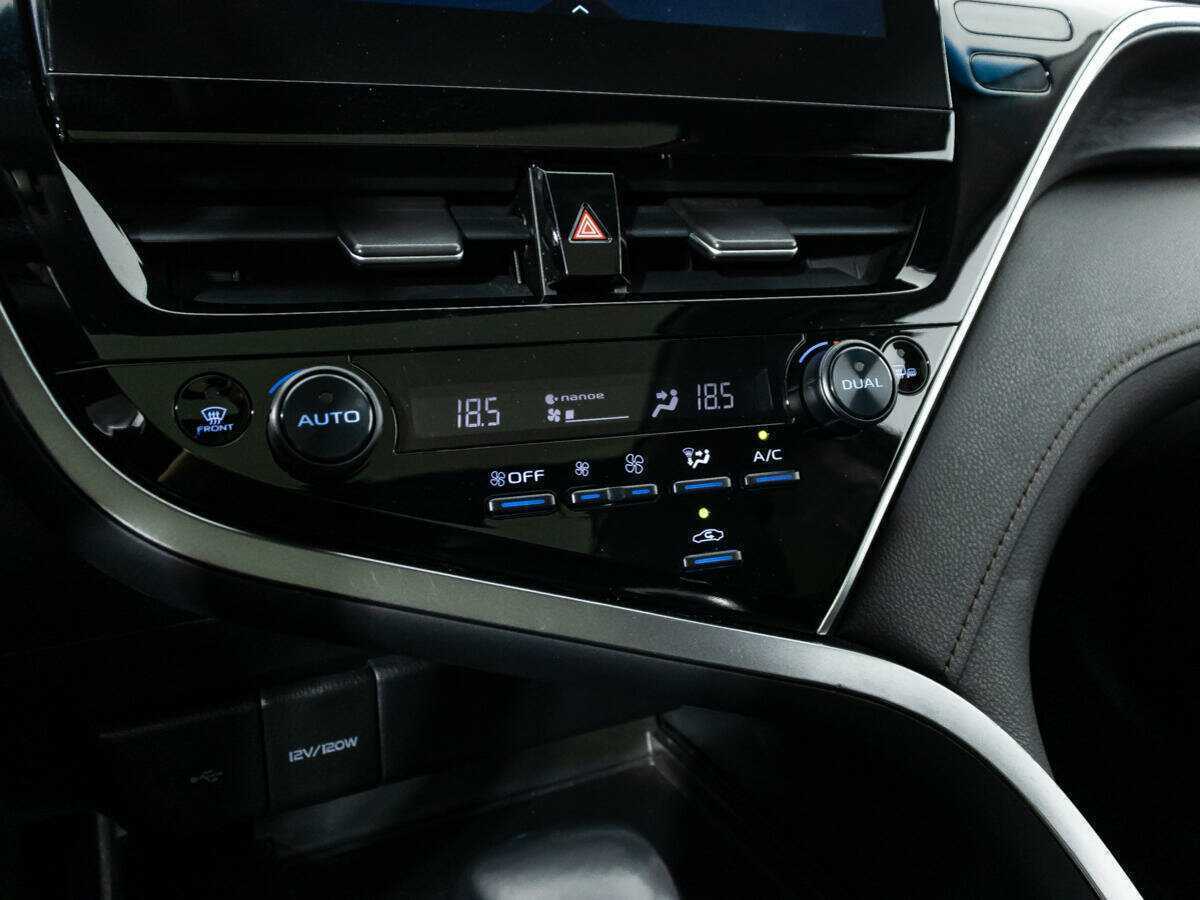 Toyota Camry, 2022 Фото №18