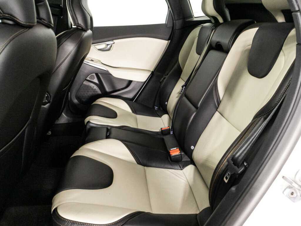 Volvo V40 Cross Country, 2019 Фото №10