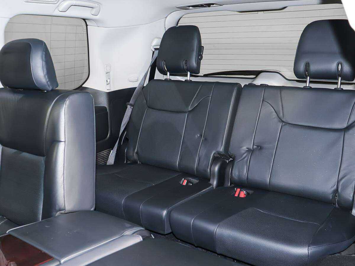 Lexus LX 570, 2011 Фото №10