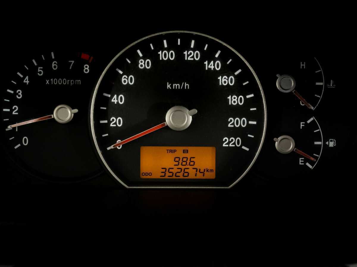 Kia Carens, 2010 Фото №14