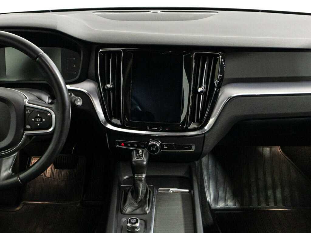 Volvo V60, 2018 Фото №14