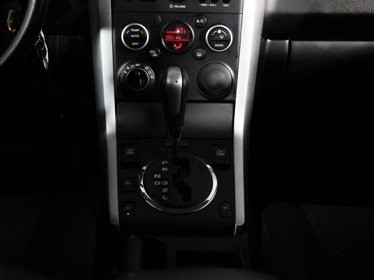 Suzuki Grand Vitara II Рестайлинг, 2011 Фото №6