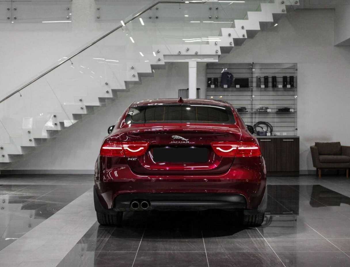 Jaguar XE, 2016 Фото №7