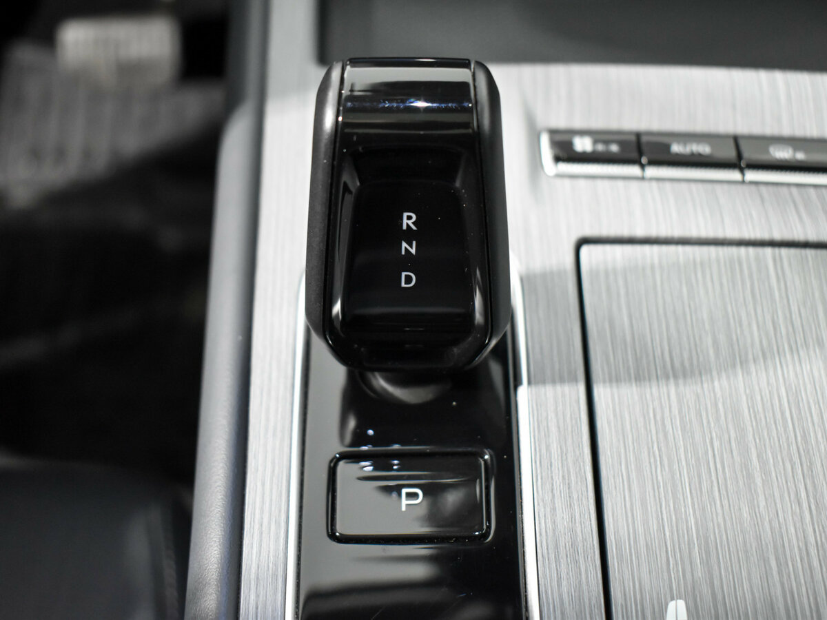 Geely Boyue L II, 2024 Фото №8