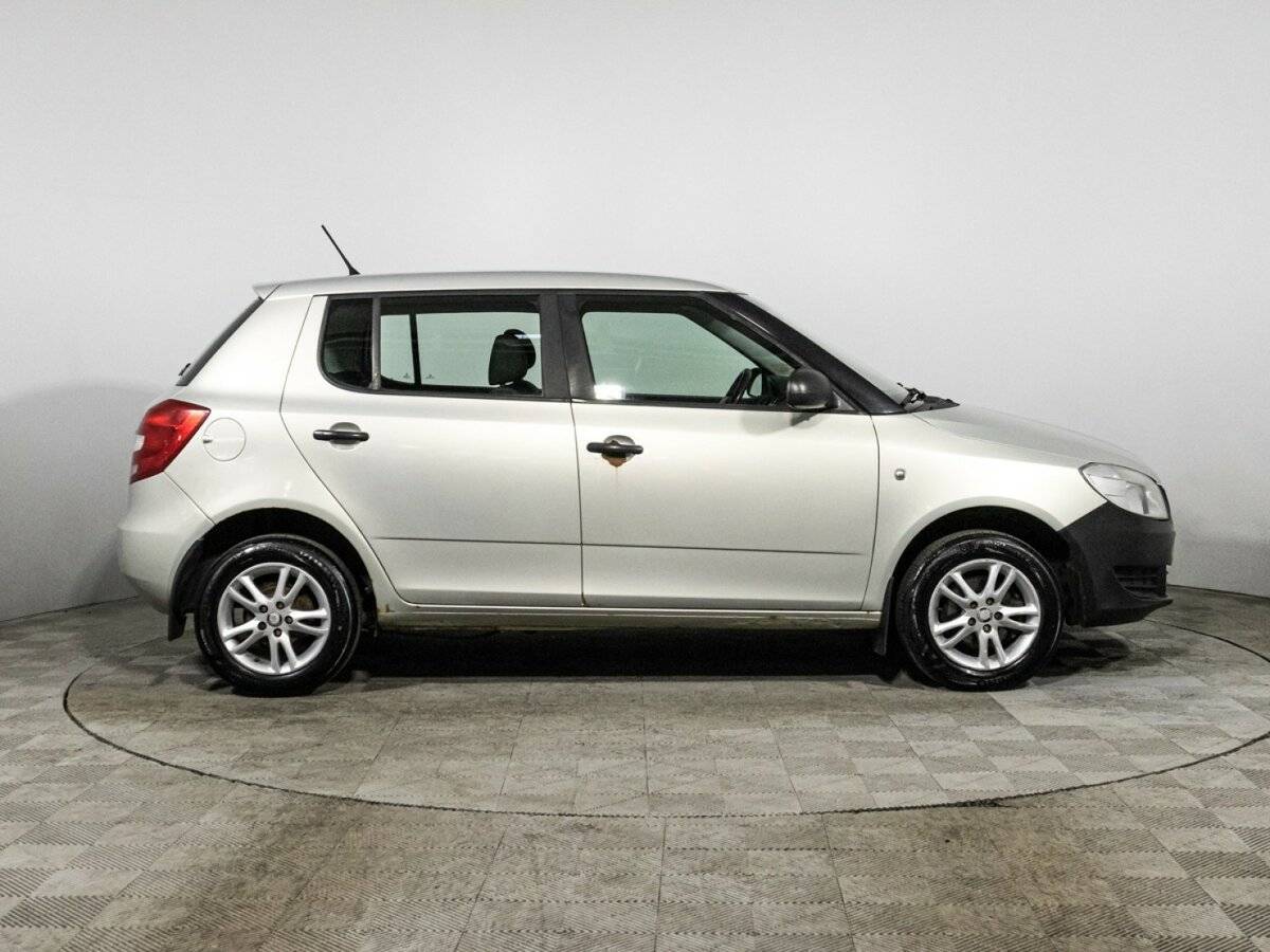 Skoda Fabia, 2011 Фото №4