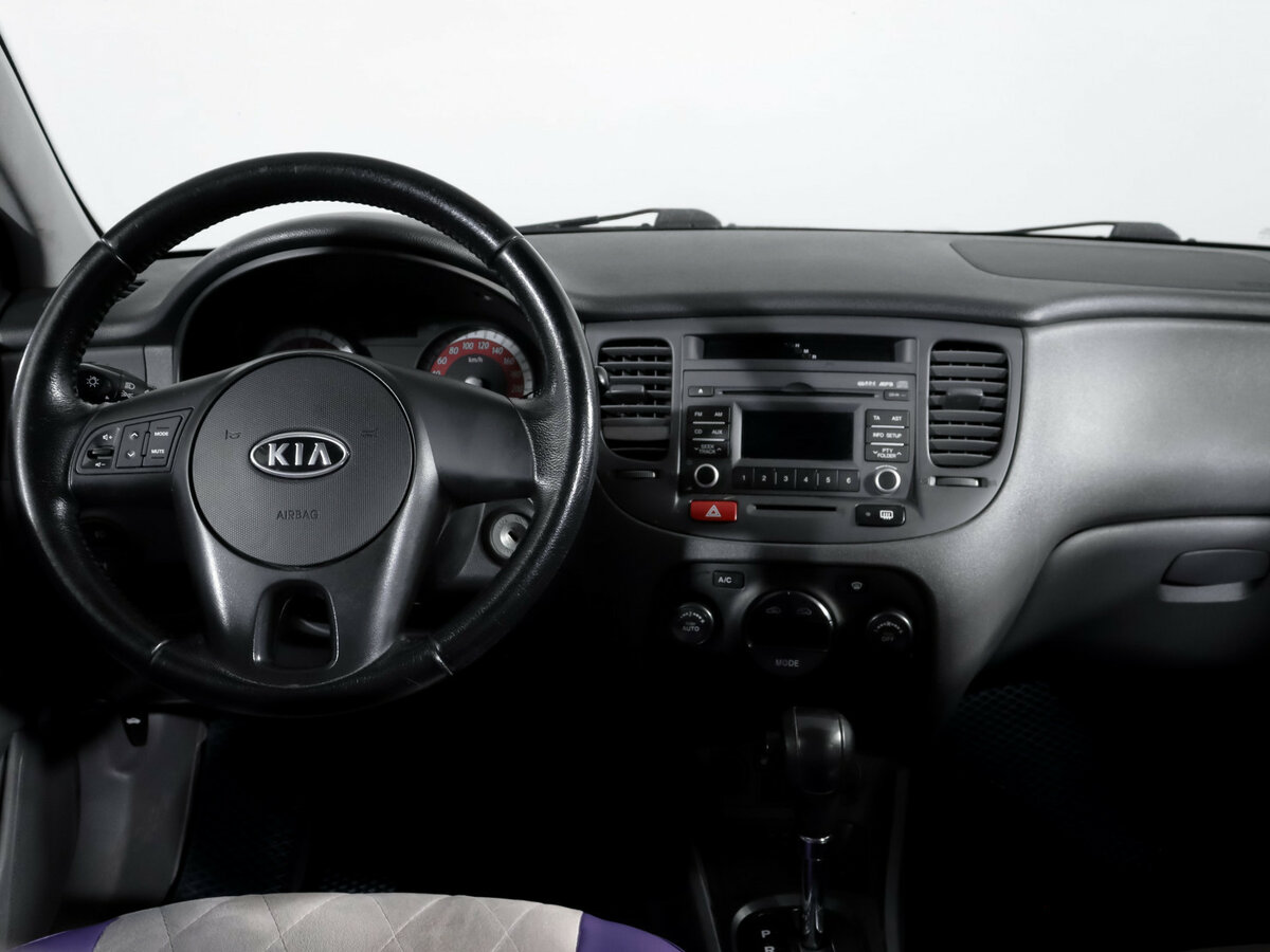 Kia Rio II Рестайлинг, 2011 Фото №9