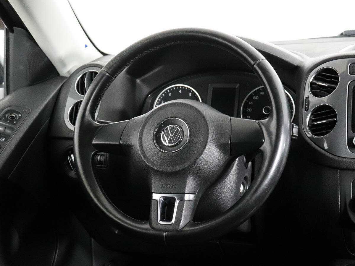 Volkswagen Tiguan, 2011 Фото №12