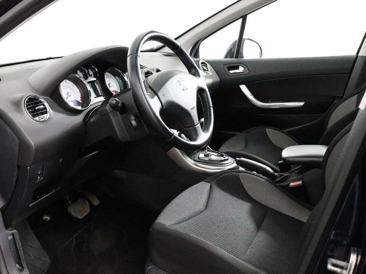 Peugeot 308, 2010 Фото №6