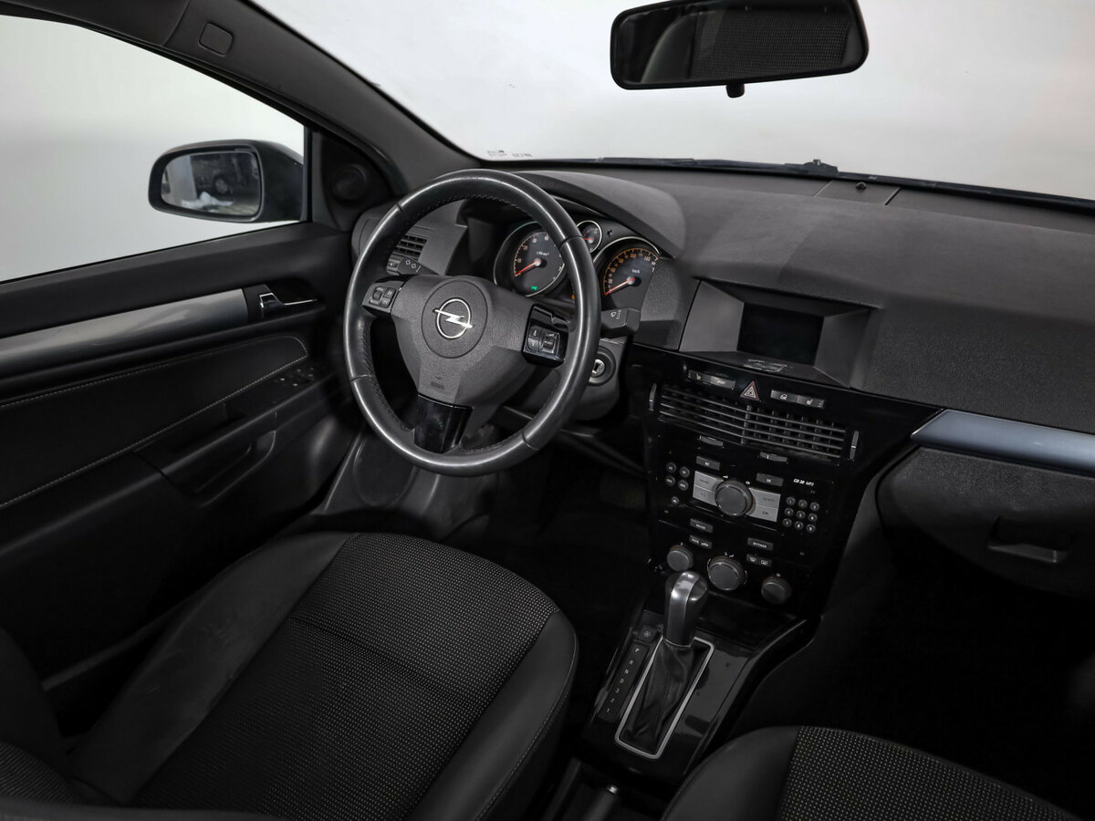 Opel Astra GTC H Рестайлинг, 2008 Фото №7