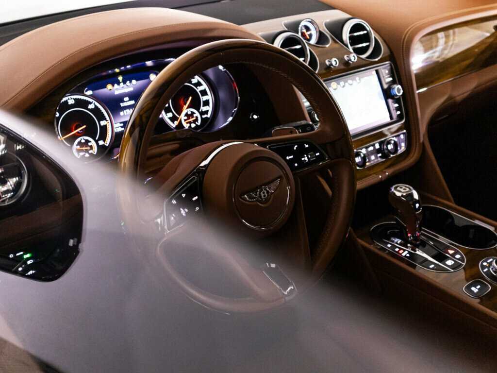 Bentley Bentayga, 2019 Фото №34