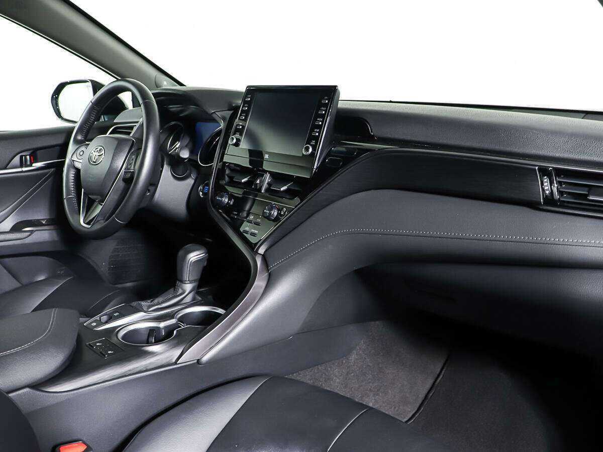 Toyota Camry, 2022 Фото №8