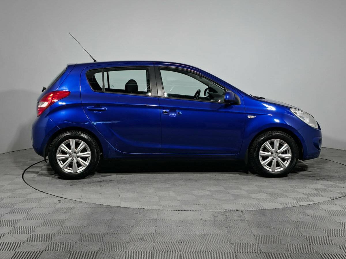 Hyundai i20, 2010 Фото №5