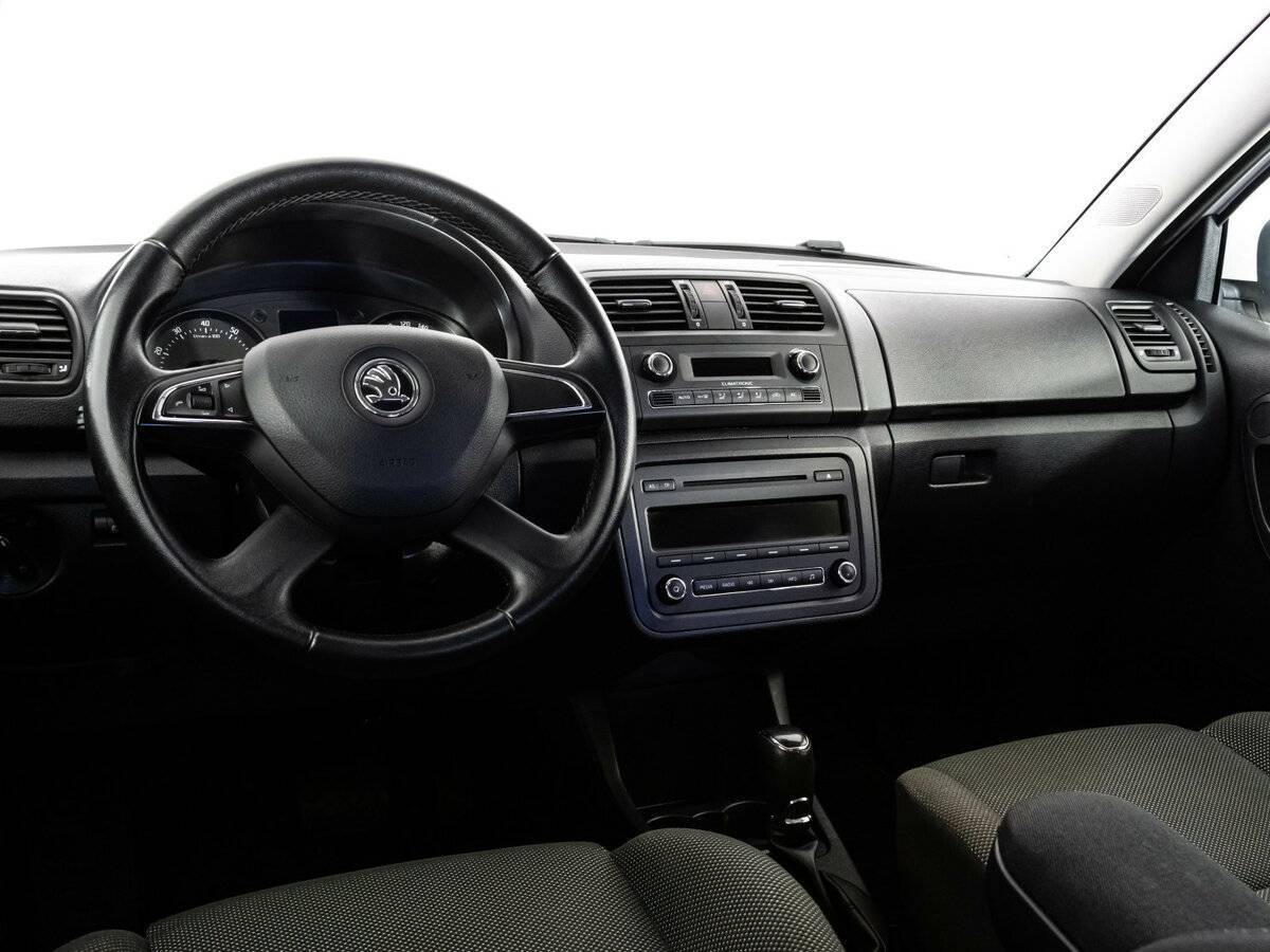 Skoda Fabia, 2013 Фото №9