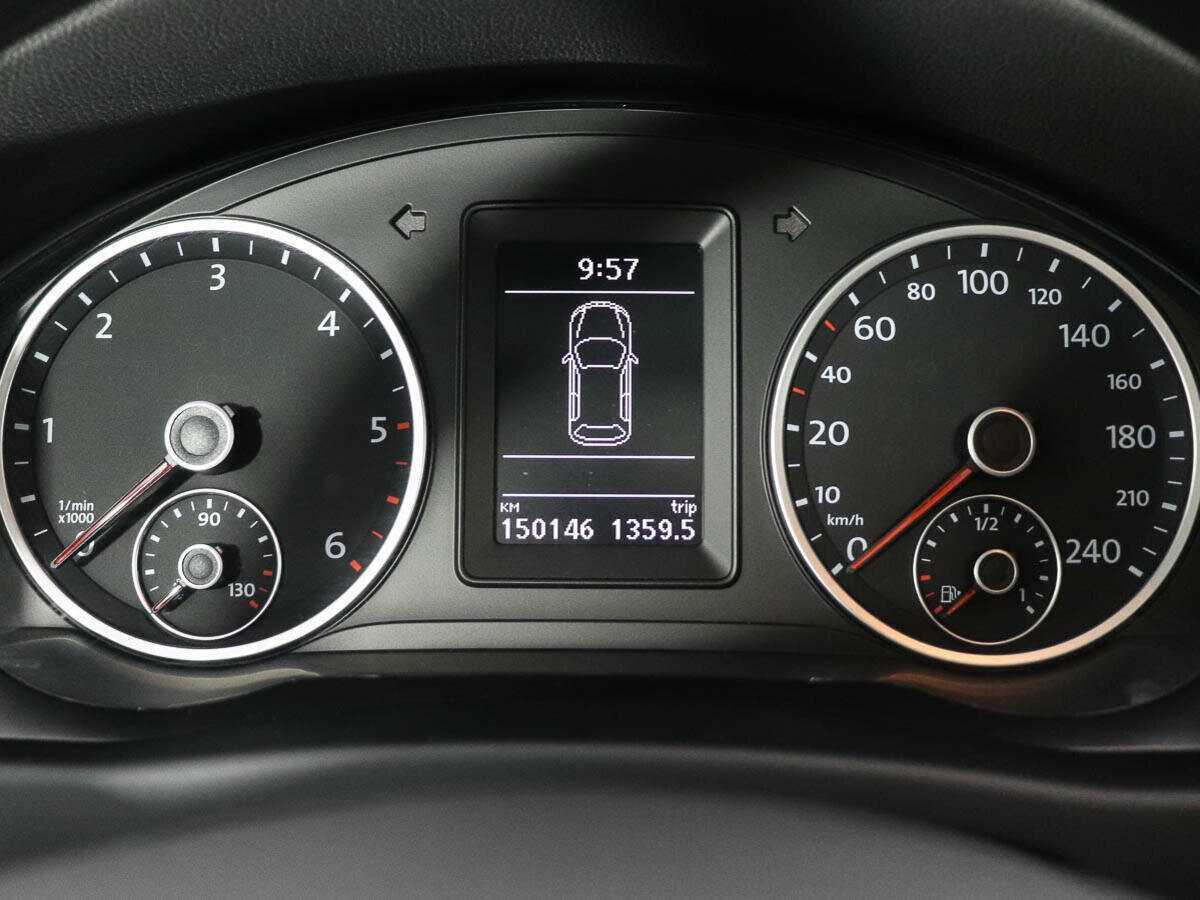 Volkswagen Tiguan, 2011 Фото №11