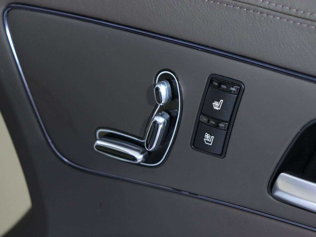 Kia Quoris, 2013 Фото №15