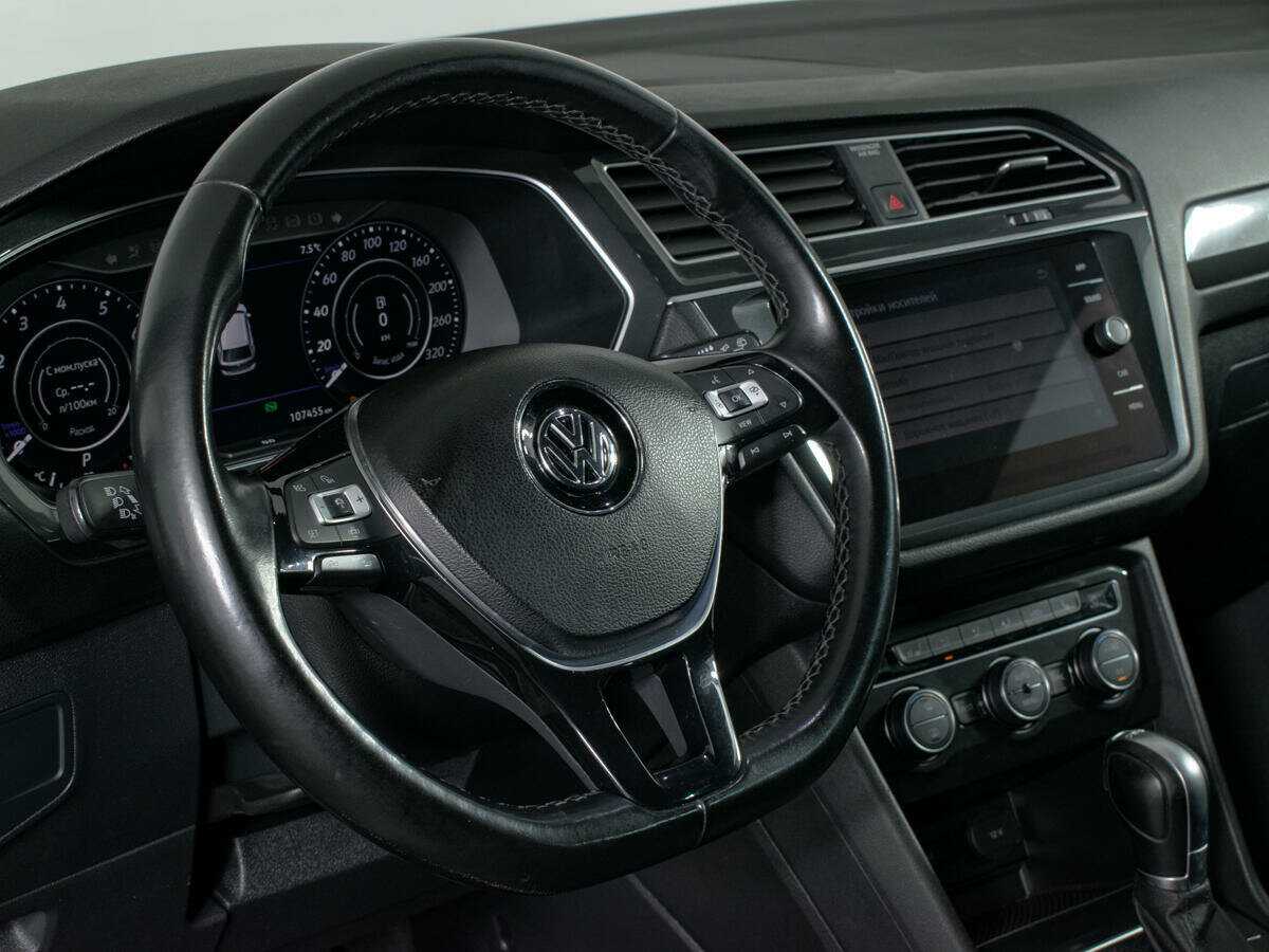 Volkswagen Tiguan, 2018 Фото №17