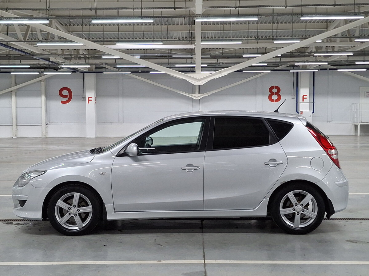 Hyundai i30 I Рестайлинг, 2011 Фото №8