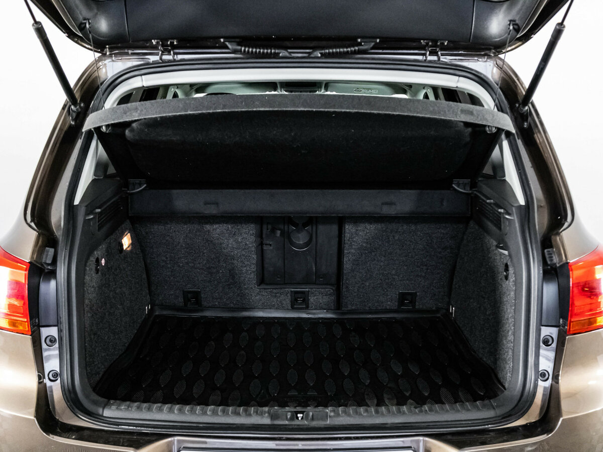 Volkswagen Tiguan I Рестайлинг, 2014 Фото №19