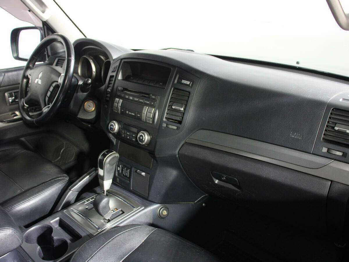 Mitsubishi Pajero, 2011 Фото №7