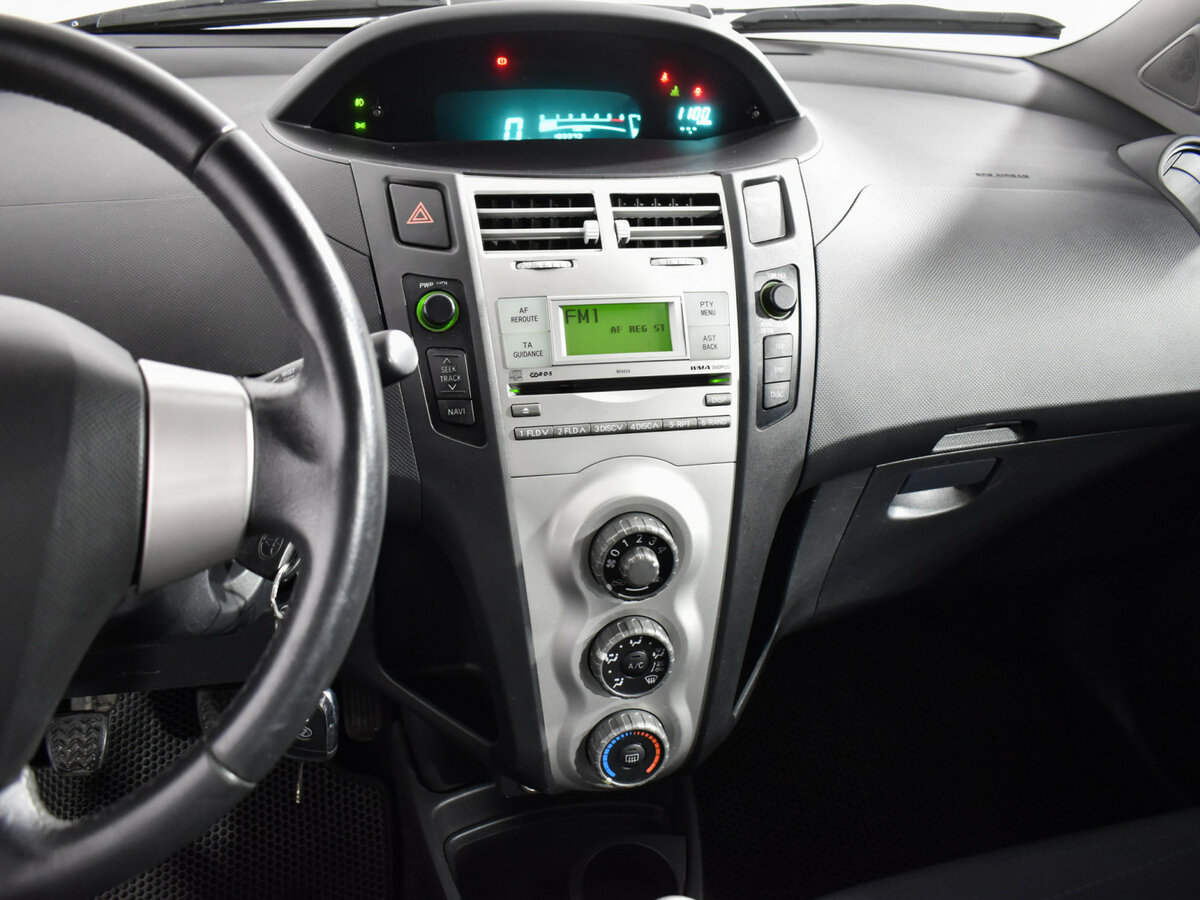 Toyota Yaris II, 2008 Фото №16