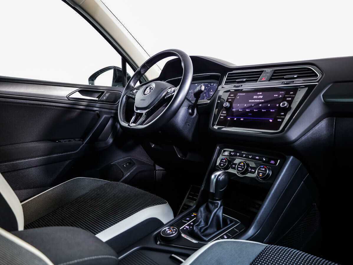 Volkswagen Tiguan, 2020 Фото №8
