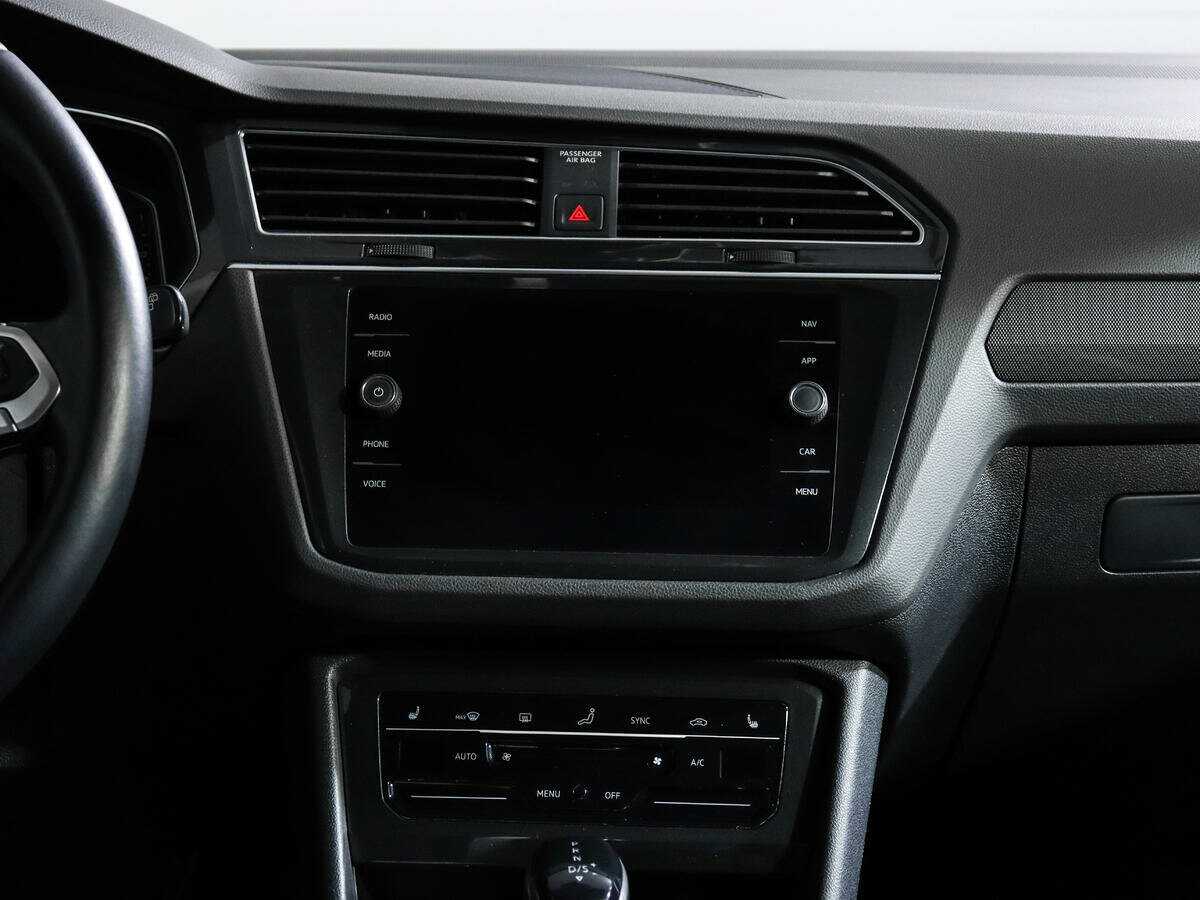 Volkswagen Tiguan, 2021 Фото №11