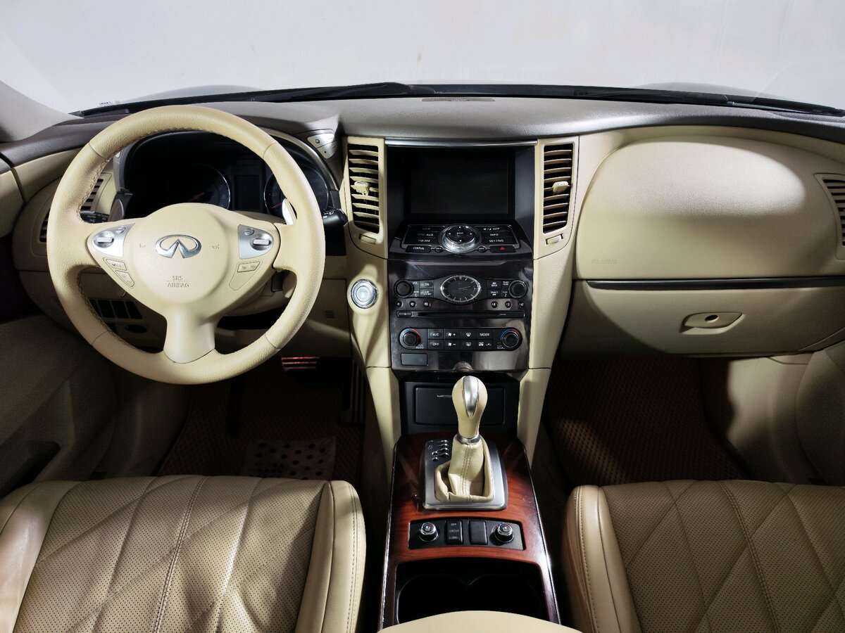 Infiniti FX37, 2010 Фото №15