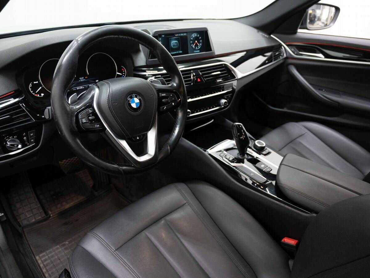 BMW 5 серии 520d xDrive, 2019 Фото №7