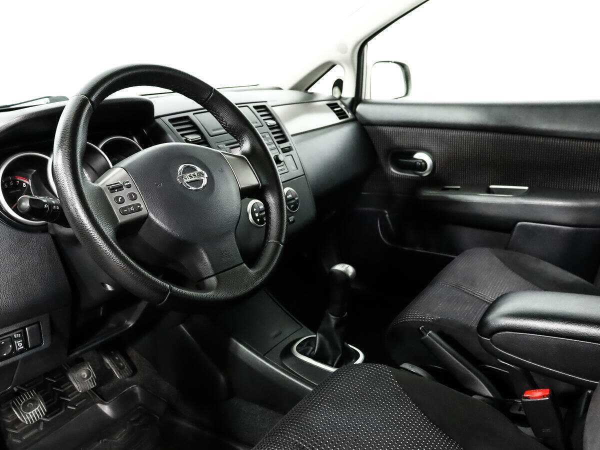 Nissan Tiida, 2011 Фото №7