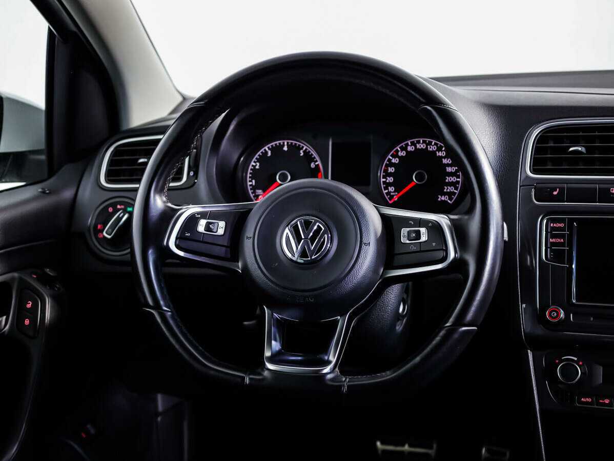 Volkswagen Polo, 2019 Фото №10