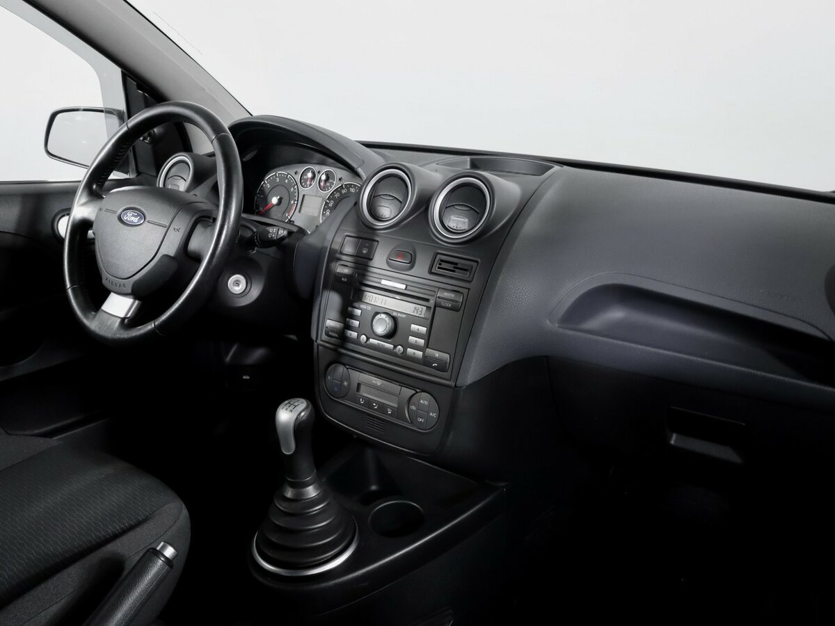Ford Fiesta Mk5, 2008 Фото №7