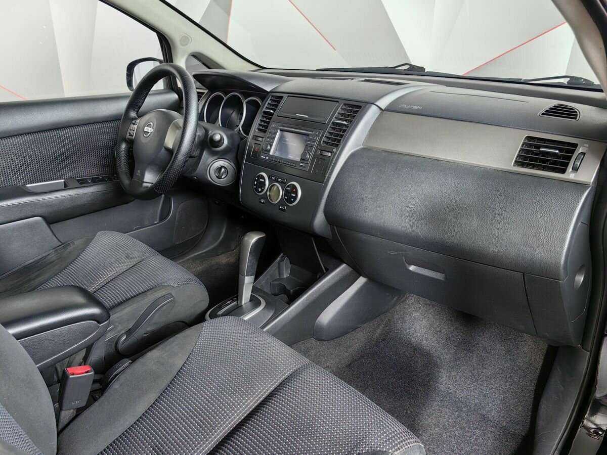 Nissan Tiida, 2010 Фото №9