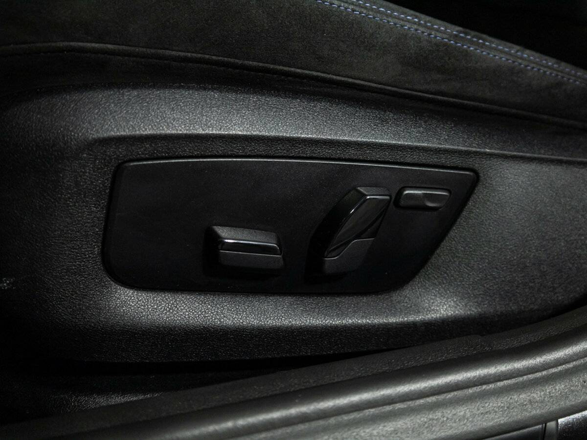 BMW 5 серии 520d xDrive VII (G30/G31/G38), 2018 Фото №12