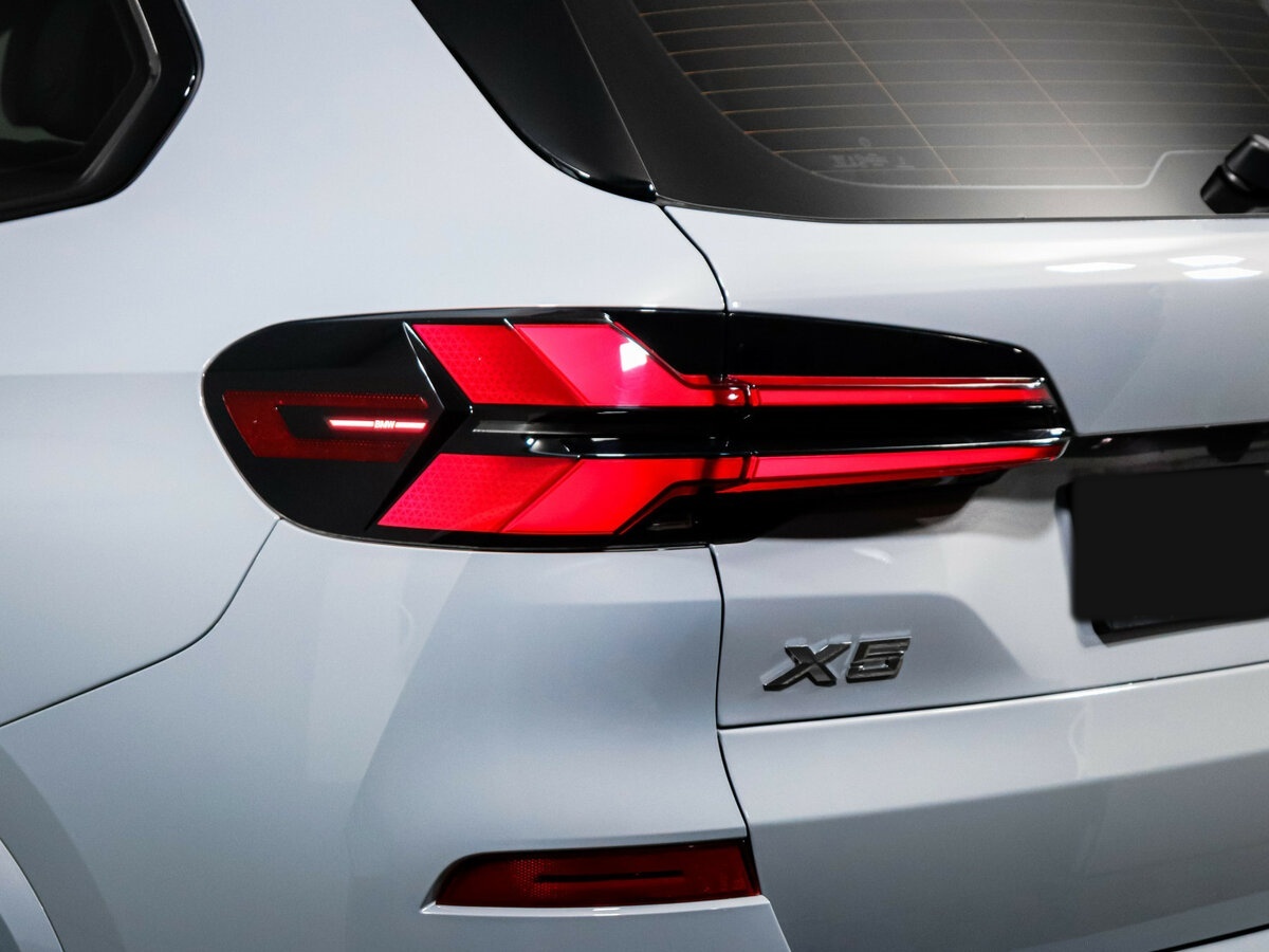 BMW X5 40i IV (G05/G18) Рестайлинг, 2025 Фото №16