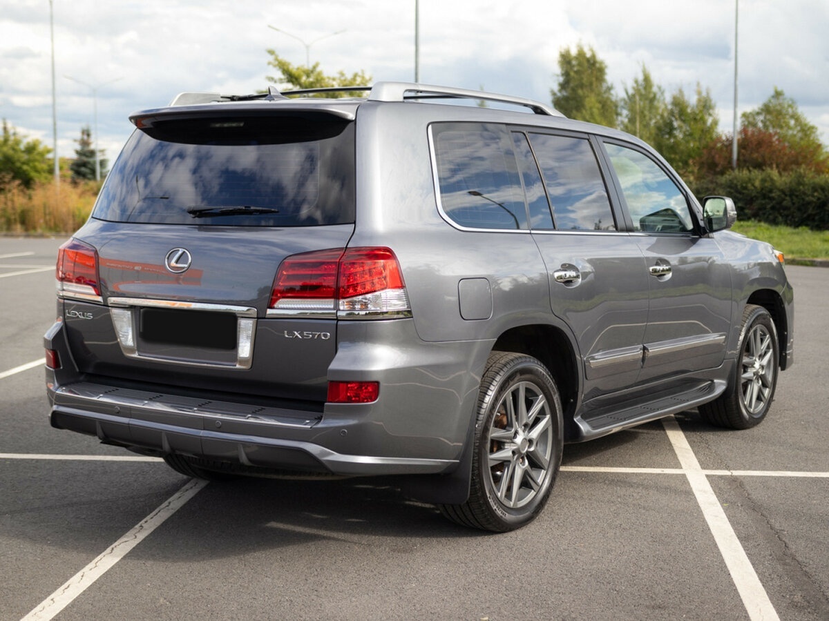 Lexus LX 570 III Рестайлинг, 2014 Фото №8